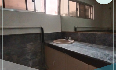 3 BEDROOM UNIT FOR SALE IN LPL CENTER, L.P LEVISTE ST, SALCEDO VILLAGE, MAKATI