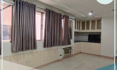 3 BEDROOM UNIT FOR SALE IN LPL CENTER, L.P LEVISTE ST, SALCEDO VILLAGE, MAKATI