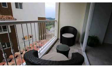 SE ALQUILA APARTAMENTO DE 3 REC.CON BALCON EN EL PH FLOREST TOWER(FL3)