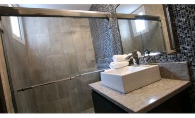 SE ALQUILA APARTAMENTO DE 3 REC.CON BALCON EN EL PH FLOREST TOWER(FL3)