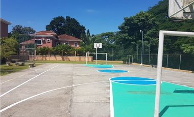 VENTA CASA EN CLAYTON 450 M2 CON PISCINA CLAYTON VILLAGE