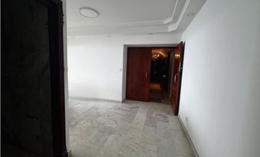 AQUILER APARTAMENTO EN AV BALBOA  375M2 MIRAMAR REMODELADO JP