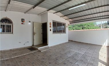 VILLA LUCRE / TERRAZA CERRADA / 3 HABITACIONES / 2 PARKING JC