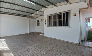 VILLA LUCRE / TERRAZA CERRADA / 3 HABITACIONES / 2 PARKING JC