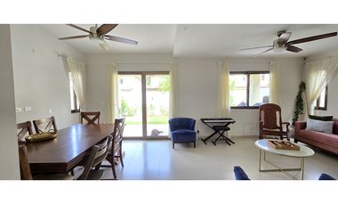 Hermosa Casa Unifamiliar en Venta, Woodlands Panamá Pacifico