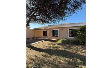VENTA - CASA 3 DORMITORIOS - COLONIA CAROYA
