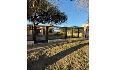 VENTA - CASA 3 DORMITORIOS - COLONIA CAROYA