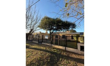 VENTA - CASA 3 DORMITORIOS - COLONIA CAROYA