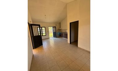 VENTA - CASA 3 DORMITORIOS - COLONIA CAROYA
