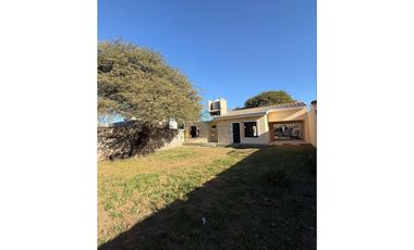 VENTA - CASA 3 DORMITORIOS - COLONIA CAROYA