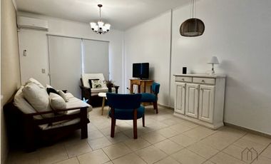 Departamento con cochera en el centro de Pinamar