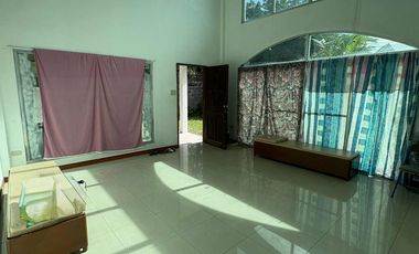 Rush Sales 800 sqm 6car garage Spacious House & Lot Tangub Bacolod city