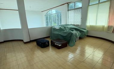 Rush Sales 800 sqm 6car garage Spacious House & Lot Tangub Bacolod city