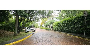 Apartamento amoblado en venta  Girardot Conjunto Torre Blanca