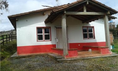 VENDO FINCA MARINILLA ANTIOQUIA 8HA SEMBRADOS DE AGUACATE