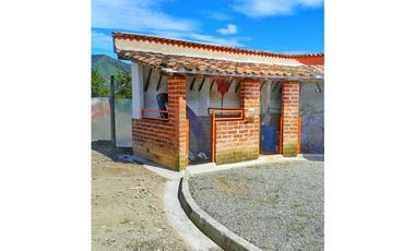 VENDO FINCA MARINILLA ANTIOQUIA 8HA SEMBRADOS DE AGUACATE