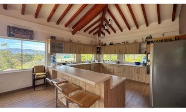 Casa campestre en venta en San Nicolás unidad con portón LDC