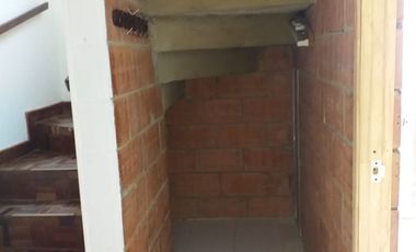 Oportunidad En Sibaté: Casa Esquinera De 4 Habs. En Parques Del Muña