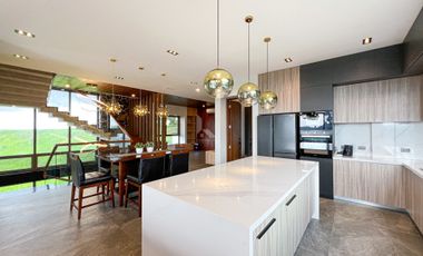 Gorgeous Modern Contemporary House and Lot For Sale in Eastland Heights,Antipolo