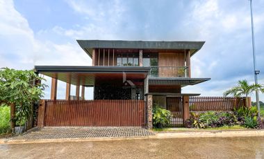 Gorgeous Modern Contemporary House and Lot For Sale in Eastland Heights,Antipolo