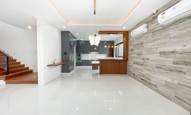 Splendid Modern Smart Home For Sale in BF Homes, Paranaque City