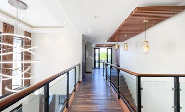 Splendid Modern Smart Home For Sale in BF Homes, Paranaque City