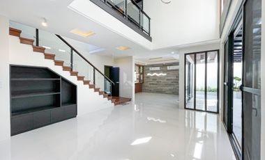Splendid Modern Smart Home For Sale in BF Homes, Paranaque City