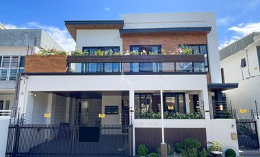 Splendid Modern Smart Home For Sale in BF Homes, Paranaque City
