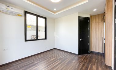 Splendid Modern Smart Home For Sale in BF Homes, Paranaque City