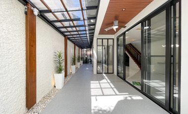 Splendid Modern Smart Home For Sale in BF Homes, Paranaque City