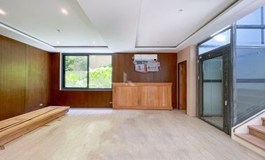 Notable Modern Contemporary House and Lot For Sale in Tahanan Village, BF Homes