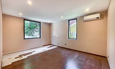 Notable Modern Contemporary House and Lot For Sale in Tahanan Village, BF Homes