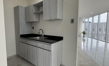 TORRE AMERICAS, Oficina en VENTA o RENTA en el piso 7 frente a Plaza Americas y Plaza Andamar