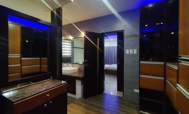 For RENT Spacious 5-Bedroom & Paradise Pool in Angeles!