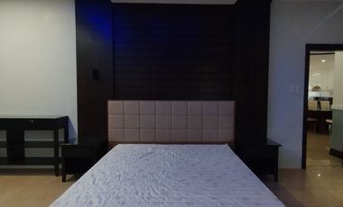 For RENT Spacious 5-Bedroom & Paradise Pool in Angeles!