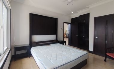 For RENT Spacious 5-Bedroom & Paradise Pool in Angeles!