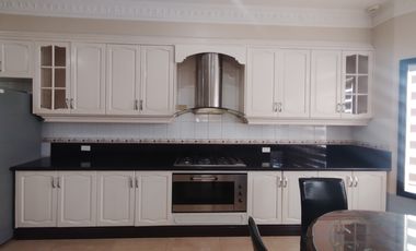 For RENT Spacious 5-Bedroom & Paradise Pool in Angeles!