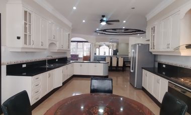 For RENT Spacious 5-Bedroom & Paradise Pool in Angeles!