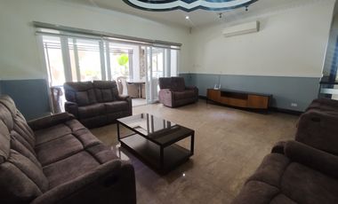 For RENT Spacious 5-Bedroom & Paradise Pool in Angeles!