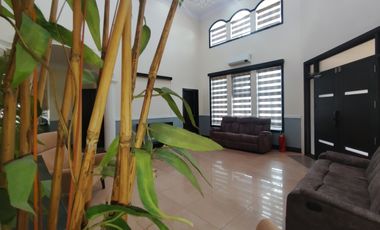 For RENT Spacious 5-Bedroom & Paradise Pool in Angeles!