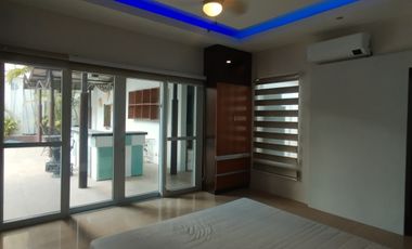 For RENT Spacious 5-Bedroom & Paradise Pool in Angeles!