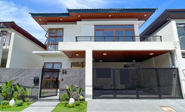 Sophisticated Modern Contemporary House and Lot For Sale in BF Homes, Parañaque