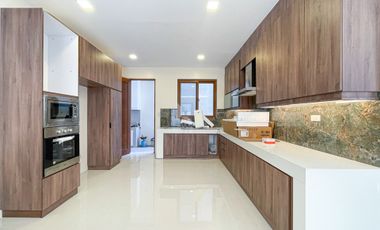 Sophisticated Modern Contemporary House and Lot For Sale in BF Homes, Parañaque