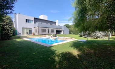 Propiedad en Venta  Barrio Cerrado Piedras Blanca