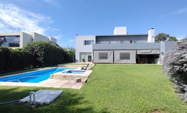 Propiedad en Venta  Barrio Cerrado Piedras Blanca