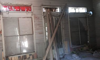 CASA EN VENTA BERISSO A RECICLAR