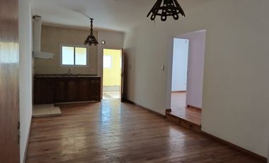 EN VENTA 2 DEPARTAMENTOS + 2 LOCALES COMERCIALES