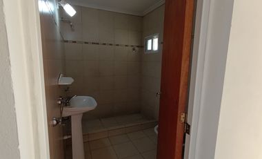 EN VENTA 2 DEPARTAMENTOS + 2 LOCALES COMERCIALES