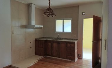 EN VENTA 2 DEPARTAMENTOS + 2 LOCALES COMERCIALES