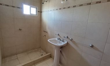 EN VENTA 2 DEPARTAMENTOS + 2 LOCALES COMERCIALES